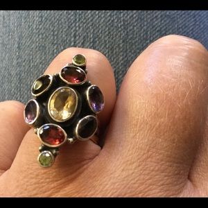 Multistone sterling ring